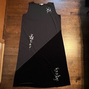 Uniform woman by John paul Richard size 3X black embroidered accents maxi dress